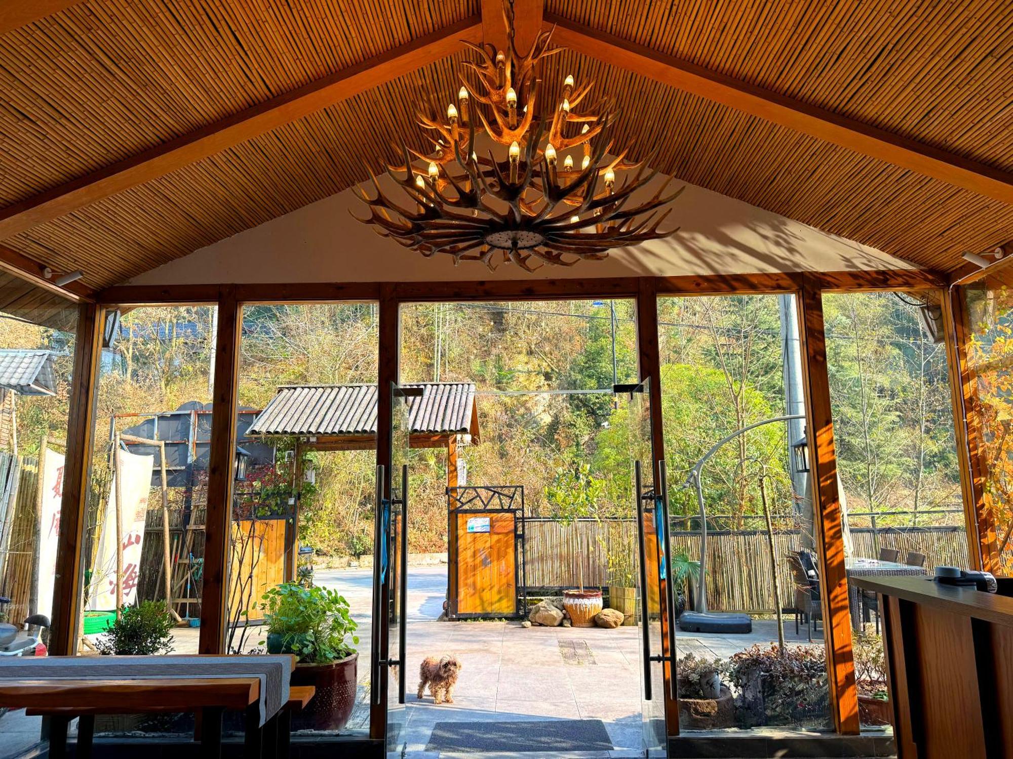 Zhangjiajie Forest Park Youth Hostel エクステリア 写真